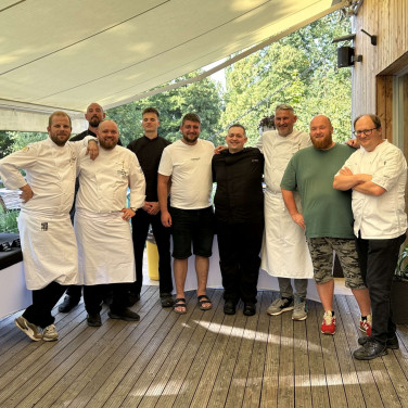 GRILOVÁNÍ V ROŠTÍ